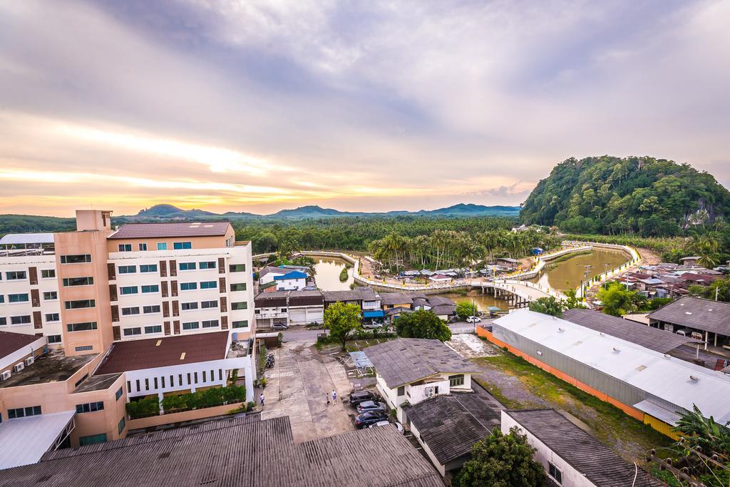 Sinkiat Buri Hotel Satun Ngoại thất bức ảnh